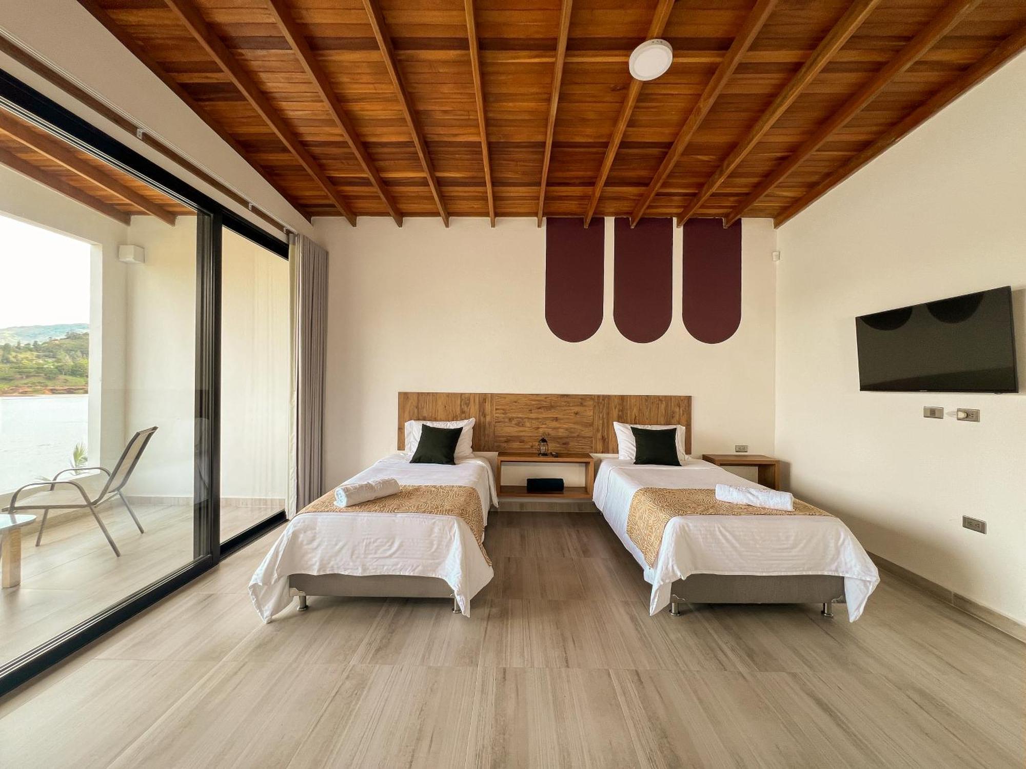 Viajero Guatape Hostel & Lake Club Rom bilde