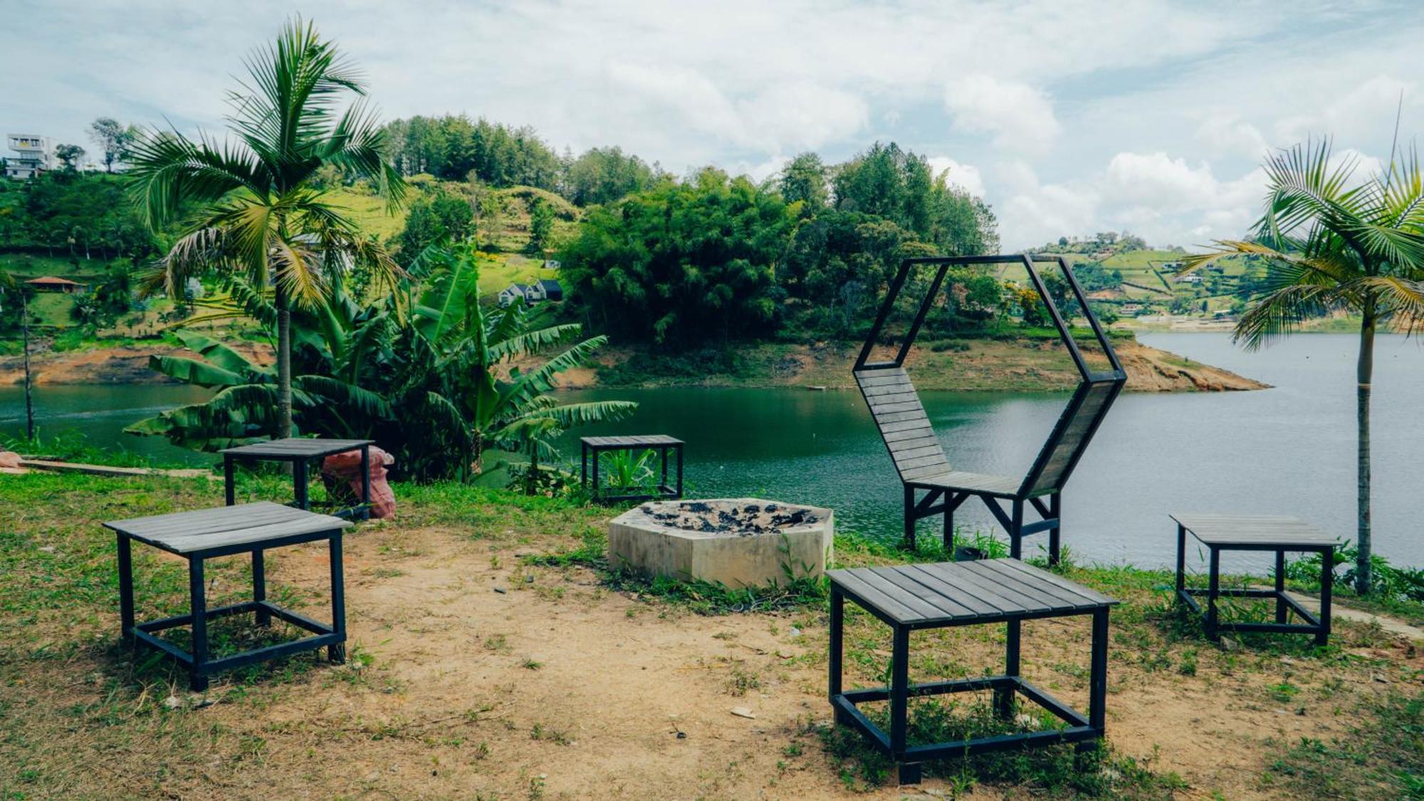 Viajero Guatape Hostel & Lake Club Eksteriør bilde